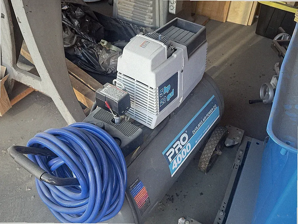 DeVilbiss Air Compressor Pro 4000 5hp 20 gal