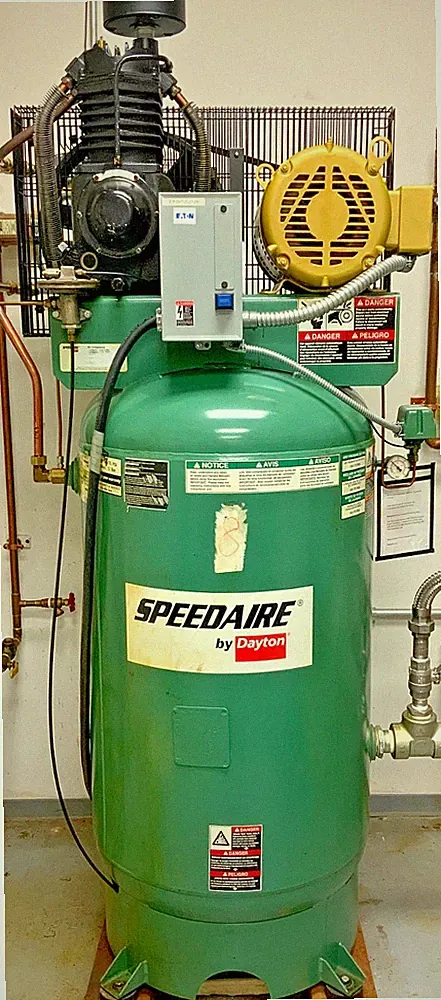 Speedaire 1WD63 Vertical Air Compressor 23.5CFM 175PSI 12Bar 7.5HP 230/460V D5A